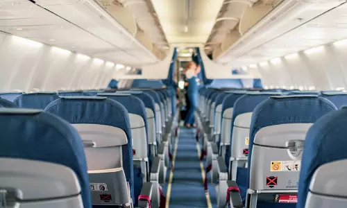 വിമാനയാത്രക്കാർക്ക് ആശ്വാസം: 60% സീറ്റുകൾ സൗജന്യമായി നൽകണമെന്ന് കേന്ദ്രം, പുതിയ മാർഗ്ഗനിർദേശങ്ങൾ പുറത്തിറക്കി വിമാനയാത്രക്കാർക്ക് ആശ്വാസം: 60% സീറ്റുകൾ സൗജന്യമായി നൽകണമെന്ന് കേന്ദ്രം, പുതിയ മാർഗ്ഗനിർദേശങ്ങൾ പുറത്തിറക്കി