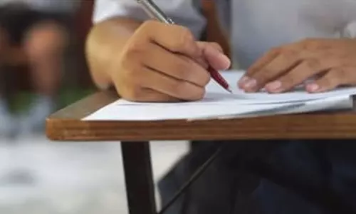 തെരഞ്ഞെടുപ്പ്: കണ്ണൂർ സർവകലാശാല പരീക്ഷകൾ മാറ്റി തെരഞ്ഞെടുപ്പ്: കണ്ണൂർ സർവകലാശാല പരീക്ഷകൾ മാറ്റി