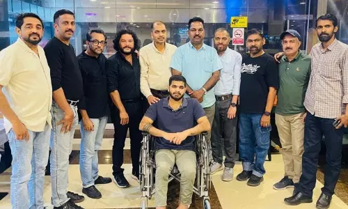 കാത്തിരിക്കാൻ പൂമുഖത്ത് അമ്മയില്ല; അഞ്ചുവർഷത്തെ സൗദി ജയിൽവാസത്തിനുശേഷം അനന്ദു നാട്ടിലെത്തി കാത്തിരിക്കാൻ പൂമുഖത്ത് അമ്മയില്ല; അഞ്ചുവർഷത്തെ സൗദി ജയിൽവാസത്തിനുശേഷം അനന്ദു നാട്ടിലെത്തി