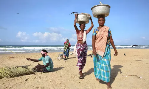 മുന്നണികൾ പരിഗണിക്കുമോ മത്സ്യത്തൊഴിലാളികളെ? മുന്നണികൾ പരിഗണിക്കുമോ മത്സ്യത്തൊഴിലാളികളെ?