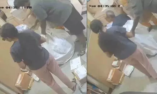 റീൽസ് എടുക്കാൻ പിതാവിനെ കൊറിയർ അയക്കാൻ ശ്രമം; ബംഗളൂരുവിൽ യുവതിയും കുടുംബവും പിടിയിൽ