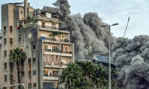 തെഹ്റാനും ബൈറൂത്തും എരിയുന്നു