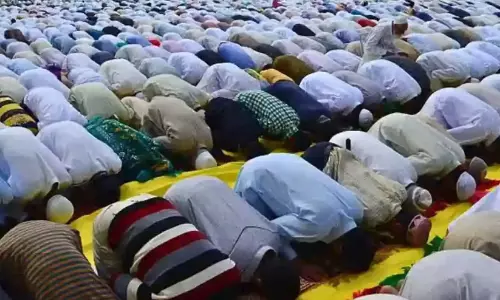 വഖഫ്- മതകാര്യ മന്ത്രാലയം പെരുന്നാൾ നമസ്കാര സമയം പ്രഖ്യാപിച്ചു