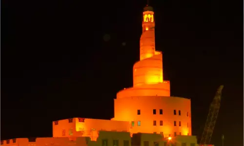 ബാ​ങ്കു​ക​ൾ​ക്ക് തി​ങ്ക​ളാ​ഴ്ച വ​രെ അ​വ​ധി