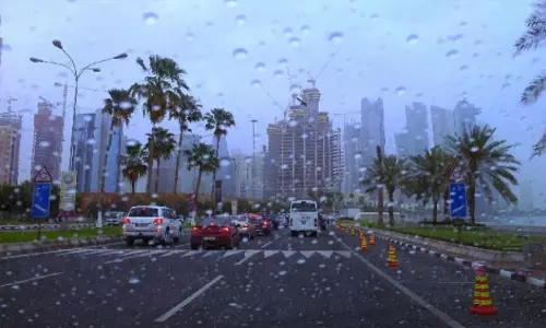 ഇ​ടി​മി​ന്ന​ലോ​ടെ മ​ഴ​ക്ക് സാ​ധ്യ​ത