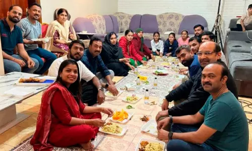 സൗ​ദി ക​ലാ​സം​ഘം ത​ബൂ​ക്കി​ൽ ഇ​ഫ്താ​ർ വി​രു​ന്ന് സം​ഘ​ടി​പ്പി​ച്ചു