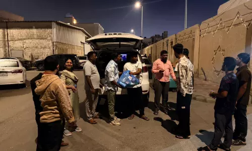 വേ​ൾ​ഡ് മ​ല​യാ​ളി ഫെ​ഡ​റേ​ഷ​ൻ റ​മ​ദാ​ൻ റി​ലീ​ഫ് കി​റ്റു​ക​ൾ വി​ത​ര​ണം ചെ​യ്തു