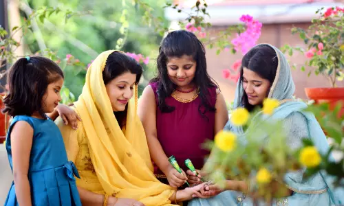 ഇന്ന് ഈദുൽ ഫിത്ർ ഇന്ന് ഈദുൽ ഫിത്ർ