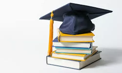 10, 11, 12 ക്ലാസുകാർക്ക് സ്കോളർഷിപ്പോടെ യൂണിവേഴ്സലിൽ പഠിക്കാം 10, 11, 12 ക്ലാസുകാർക്ക് സ്കോളർഷിപ്പോടെ യൂണിവേഴ്സലിൽ പഠിക്കാം