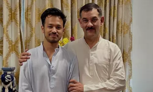 ജനങ്ങൾ വ്യക്തത അർഹിക്കുന്നു; പിതാവ് ബി.ജെ.പിയിൽ ചേർന്നതോടെ കന്നിയങ്കത്തിൽ നിന്ന് പിന്മാറി കോൺഗ്രസ് സ്ഥാനാർഥി