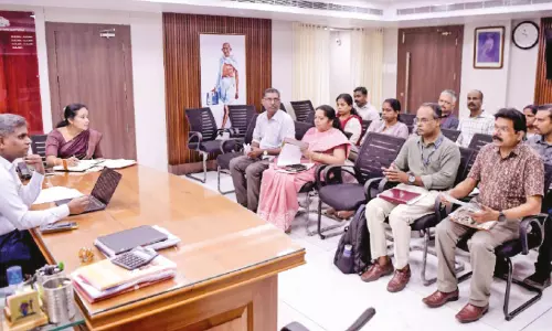 മുഹമ്മയിൽ പക്ഷിപ്പനി; 5961 വളർത്തുപക്ഷികളെ കൊന്ന് നശിപ്പിക്കും മുഹമ്മയിൽ പക്ഷിപ്പനി; 5961 വളർത്തുപക്ഷികളെ കൊന്ന് നശിപ്പിക്കും