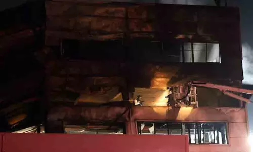 ദക്ഷിണ കൊറിയയിൽ കാർ നിർമാണശാലയിൽ തീപിടിത്തം: പത്ത് മരണം ദക്ഷിണ കൊറിയയിൽ കാർ നിർമാണശാലയിൽ തീപിടിത്തം: പത്ത് മരണം