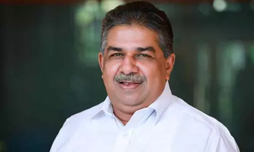 പാർട്ടിയുടെ ചങ്കിൽ കുത്തി; കെ. സുധാകരന്റെ രാഷ്ട്രീയ ധാർമികത ജി. സുധാകരന് ഇല്ലെന്ന് സജി ചെറിയാൻ പാർട്ടിയുടെ ചങ്കിൽ കുത്തി; കെ. സുധാകരന്റെ രാഷ്ട്രീയ ധാർമികത ജി. സുധാകരന് ഇല്ലെന്ന് സജി ചെറിയാൻ