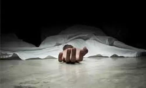 കാസർകോട് ആത്മഹത്യക്ക് ശ്രമിച്ച ബി.എൽ.ഒ മരിച്ചു കാസർകോട് ആത്മഹത്യക്ക് ശ്രമിച്ച ബി.എൽ.ഒ മരിച്ചു