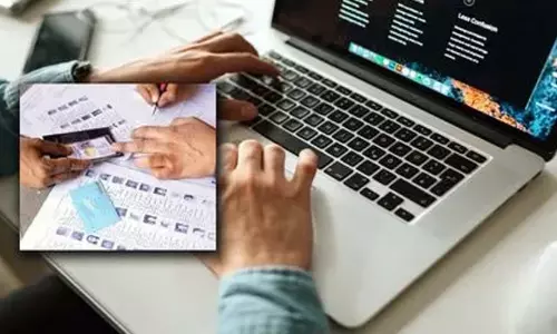 നിങ്ങളുടെ പേര് വോട്ടർ പട്ടികയിലുണ്ടോ? വോട്ട് ചെയ്യാൻ പോകും മുമ്പ് എങ്ങനെ പരിശോധിക്കാം? നിങ്ങളുടെ പേര് വോട്ടർ പട്ടികയിലുണ്ടോ? വോട്ട് ചെയ്യാൻ പോകും മുമ്പ് എങ്ങനെ പരിശോധിക്കാം?