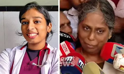 മകളുടെ ശരീരത്തിൽ 27 കുത്തുകളുണ്ടായിരുന്നു, അവൻ വേദന അനുഭവിക്കണം- ഈറനണിഞ്ഞ് ഡോ. വന്ദന ദാസിന്റെ അമ്മ മകളുടെ ശരീരത്തിൽ 27 കുത്തുകളുണ്ടായിരുന്നു, അവൻ വേദന അനുഭവിക്കണം- ഈറനണിഞ്ഞ് ഡോ. വന്ദന ദാസിന്റെ അമ്മ