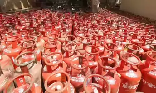 വാണിജ്യ എൽ.പി.ജി വിഹിതം 20 ശതമാനം കൂട്ടി;  പി.എൻ.ജിക്ക് അപേക്ഷിക്കണമെന്ന് ഉപാധി