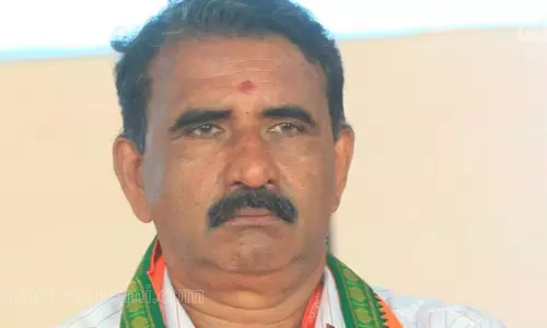 ഗോപാലകൃഷ്ണനെതിരെ യു.ഡി.എഫും എല്‍.ഡി.എഫും നിയമ നടപടിക്ക്