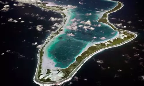 4000 കി.മീ. അകലേക്ക് ഇറാൻ മിസൈൽ; കരയാക്രമണത്തിനുള്ള സാധ്യത പരിശോധിച്ച് പെന്റഗൺ 4000 കി.മീ. അകലേക്ക് ഇറാൻ മിസൈൽ; കരയാക്രമണത്തിനുള്ള സാധ്യത പരിശോധിച്ച് പെന്റഗൺ