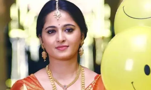 നിങ്ങൾ പുരുഷ താരങ്ങളോട് കാണിക്കുന്ന അതേ നീതിയും മാന്യതയും നടിമാരോടും കാണിക്കണം അനുഷ്ക ഷെട്ടിയുടെ വിവാഹ കിംവദന്തികൾക്കെതിരെ നടിയുടെ ടീം