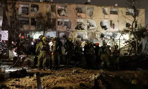 ഇസ്രായേലിൽ ഇറാന്റെ വ്യാപക ആക്രമണം; 200 പേർക്ക് പരിക്കേറ്റതായി റിപ്പോർട്ട്