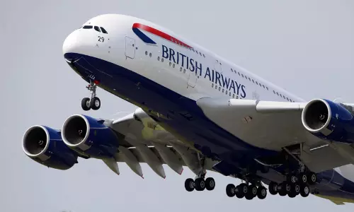 മരണം മെഡിക്കൽ എമർജൻസി ആയി കണക്കാക്കാനാവില്ല; പറന്നുയർന്ന ഉടൻ മരണപ്പെട്ട യാത്രക്കാരിയുടെ മൃതദേഹവുമായി വിമാനം സഞ്ചരിച്ചത് 13 മണിക്കൂർ!