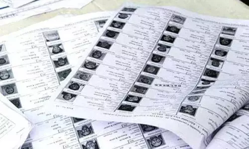 വോട്ടർപട്ടികയിൽ ഇനി പേര് ചേർക്കാനാവില്ല; 15ന് മുമ്പ് അപേക്ഷിച്ചവർക്ക് മാത്രം വോട്ട് വോട്ടർപട്ടികയിൽ ഇനി പേര് ചേർക്കാനാവില്ല; 15ന് മുമ്പ് അപേക്ഷിച്ചവർക്ക് മാത്രം വോട്ട്