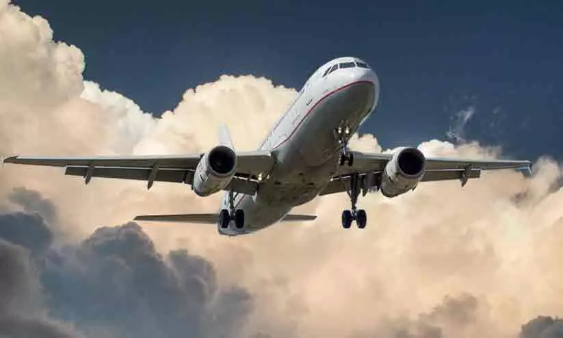 വിമാന ടിക്കറ്റ് നിരക്ക് നിയന്ത്രണം കേന്ദ്രം പിൻവലിച്ചു; പ്രവാസികൾക്ക് പുതിയ ഭാരമായി ഉയർന്ന യാത്രച്ചെലവ് വിമാന ടിക്കറ്റ് നിരക്ക് നിയന്ത്രണം കേന്ദ്രം പിൻവലിച്ചു; പ്രവാസികൾക്ക് പുതിയ ഭാരമായി ഉയർന്ന യാത്രച്ചെലവ്