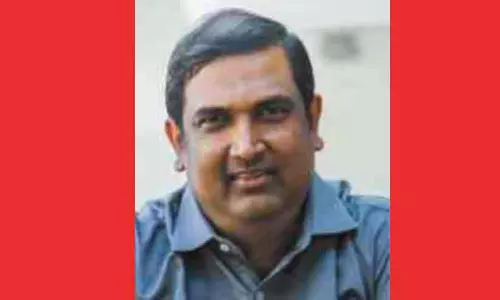 കുന്നംകുളത്ത് വിദ്യാർഥിനികളുടെയും അധ്യാപികമാരുടെയും നഗ്നചിത്രങ്ങൾ നിർമിച്ച പ്രിൻസിപ്പലിനെ പിടികൂടിയത് വിദ്യാർഥികൾ; സംഭവം പഠനാവശ്യത്തിന് മൊ​ബൈൽ ഫോൺ നൽകിയപ്പോൾ