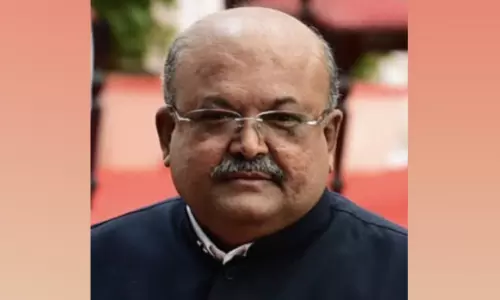 ചീഫ് സെക്രട്ടറിയുടെ ഇരട്ടി വേതനവും സൗകര്യങ്ങളുമായി ഗ്യാരണ്ടി അതോറിറ്റി ചെയർമാൻ