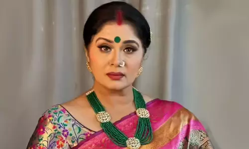 ഇപ്പോൾ റോളിനെക്കുറിച്ച് ചോദിക്കില്ല, ഷൂട്ടിങ് ലൊക്കേഷനാണ് ചോദിക്കാറ്; മുംബൈയിലെ റോഡുകളുടെ അവസ്ഥയിൽ രോഷം പ്രകടിപ്പിച്ച് സുധ ചന്ദ്രൻ