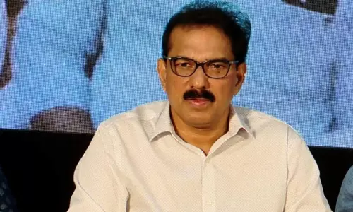 സീറ്റ് ഡീൽ തള്ളി ട്വന്റി 20: എൽ.ഡി.എഫും യു.ഡി.എഫും ബി.ജെ.പിയെ ഭയക്കുന്നു -സാബു ജേക്കബ് സീറ്റ് ഡീൽ തള്ളി ട്വന്റി 20: എൽ.ഡി.എഫും യു.ഡി.എഫും ബി.ജെ.പിയെ ഭയക്കുന്നു -സാബു ജേക്കബ്