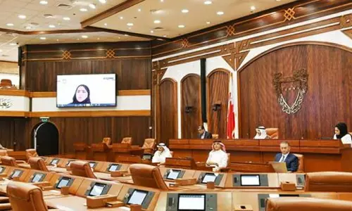 സർക്കാർ തീരുമാനങ്ങൾക്ക് പിന്തുണയുമായി പാർലമെന്‍റ്