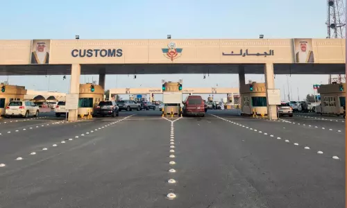 വിമാന യാത്രക്കാർക്കായി പ്രത്യേക പാത