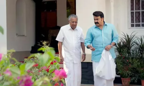 മുഖ്യമന്ത്രിയും മോഹൻലാലും തമ്മിലുള്ള അഭിമുഖത്തിന് സർക്കാർ ഖജനാവിൽ നിന്ന് ചെലവിട്ടത് 11,21,000 രൂപ