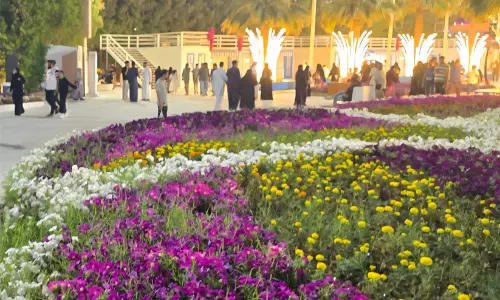 16ാമത് യാംബു പുഷ്പമേളക്ക് പ്രൗഢോജ്വല തുടക്കം