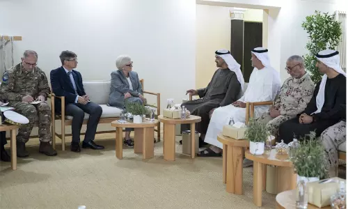 യു.എ.ഇക്ക്​ പിന്തുണ അറിയിച്ച്​ ഫ്രഞ്ച്​ പ്രതിരോധ മന്ത്രി അബൂദബിയിൽ