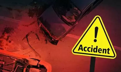 ബസ്സും ലോറിയും കൂട്ടിയിടിച്ച് ഒരു മരണം