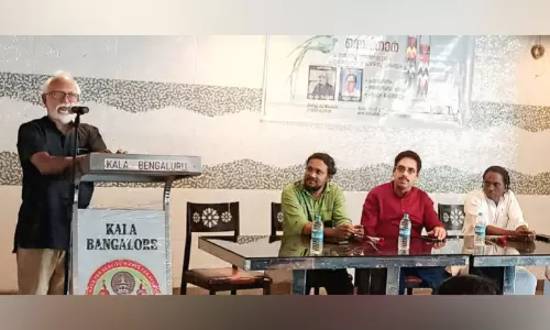 പുരാവൃത്തങ്ങൾ ബിംബഭാഷകളിലെ ചരിത്രകഥാഖ്യാനം -എം.എം. സചീന്ദ്രൻ