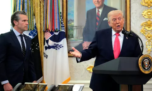 ഇറാനുമായുള്ള കരാർ അരികെയെന്ന് ട്രംപ്, പ്രതികരിക്കാതെ തെഹ്റാൻ; പശ്ചിമേഷ്യയിലേക്ക് കൂടുതൽ അമേരിക്കൻ സൈന്യം