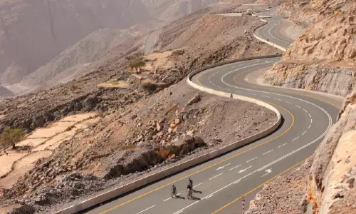 ജബല്‍ ജെയ്സ് യാത്ര ഒഴിവാക്കണം