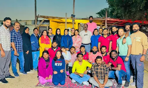 ആ​ട് ച​ന്ത​യി​ലെ തൊ​ഴി​ലാ​ളി​ക​ൾ​ക്ക് പെ​രു​ന്നാ​ൾ സ​മ്മാ​ന​വു​മാ​യി ‘ത​ണ​ൽ’ കൂ​ട്ടാ​യ്മ