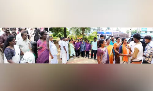 അംഗനമാർ അങ്കത്തട്ടിൽ