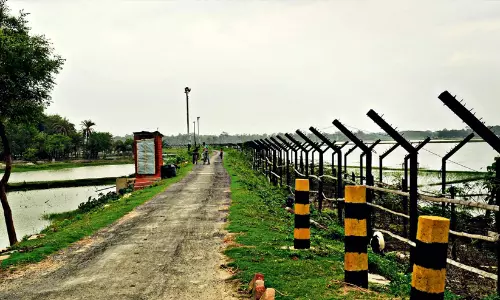 നാടുകടത്തിയയാൾ തിരിച്ചെത്തി: അതിർത്തിയിൽ സുഷിരങ്ങളുണ്ട്, രൂക്ഷവിമർശനവുമായി ഗുവാഹത്തി ഹൈക്കോടതി