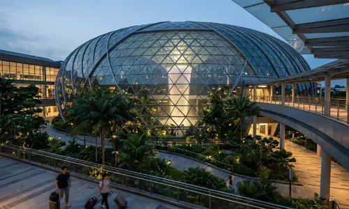 13-ാം തവണയും സിംഗപ്പൂർ ഷാംഗി വിമാനത്താവളം ഒന്നാമത്; ലോകത്തിലെ ഏറ്റവും മികച്ച 10 വിമാനത്താവളങ്ങൾ