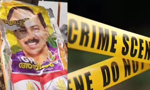 സി.ഐ.ടി.യു പ്രവർത്തകനായ പിതാവ് സ്ഥാപിച്ച ബോർഡ് മകൻ നശിപ്പിച്ചു; അണ്ടൂർകോണത്ത് സംഘർഷം, ഒരാൾക്ക് വെട്ടേറ്റു