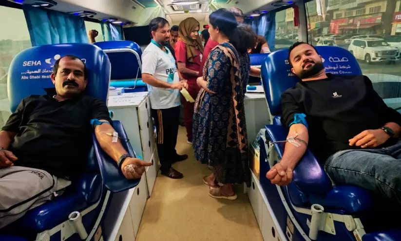 അബൂദബി ബ്ലഡ് ബാങ്കിലേക്ക് രക്തംനല്കി പയസ്വിനി അബൂദബി ബ്ലഡ് ബാങ്കിലേക്ക് രക്തംനല്കി പയസ്വിനി