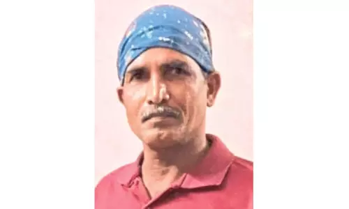 ടി​പ്പ​ർ ഇ​ടി​ച്ച് സ്കൂ​ട്ട​ർ യാ​ത്രി​ക​ൻ മ​രി​ച്ചു