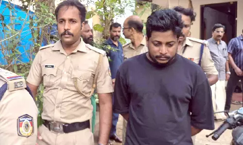 എ​ഴു​പ​തു​കാ​രി​യെ ആ​ക്ര​മി​ച്ച് ആ​ഭ​ര​ണ​ങ്ങ​ൾ ക​വ​ർ​ന്ന കേ​സ്;  അ​യ​ൽ​വാ​സി​യാ​യ സോ​ഫ്റ്റ്്വെ​യ​ർ എ​ൻ​ജി​നീ​യ​ർ അ​റ​സ്റ്റി​ൽ