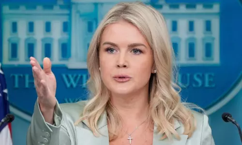 ശക്തമായി തിരിച്ചടിക്കും മുമ്പ് കീഴടങ്ങണമെന്ന് അമേരിക്കയുടെ ഭീഷണി; പോരാട്ടം തുടരുമെന്ന് ഇറാൻ